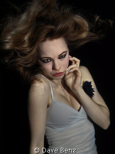 Underwatershooting with german model Mel. by Dave Benz 